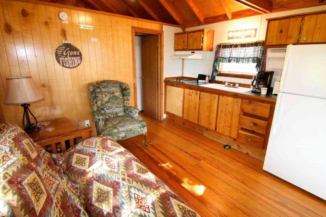 Mead Lakefront Cedar Cabin - 6 מראה חיצוני תמונה